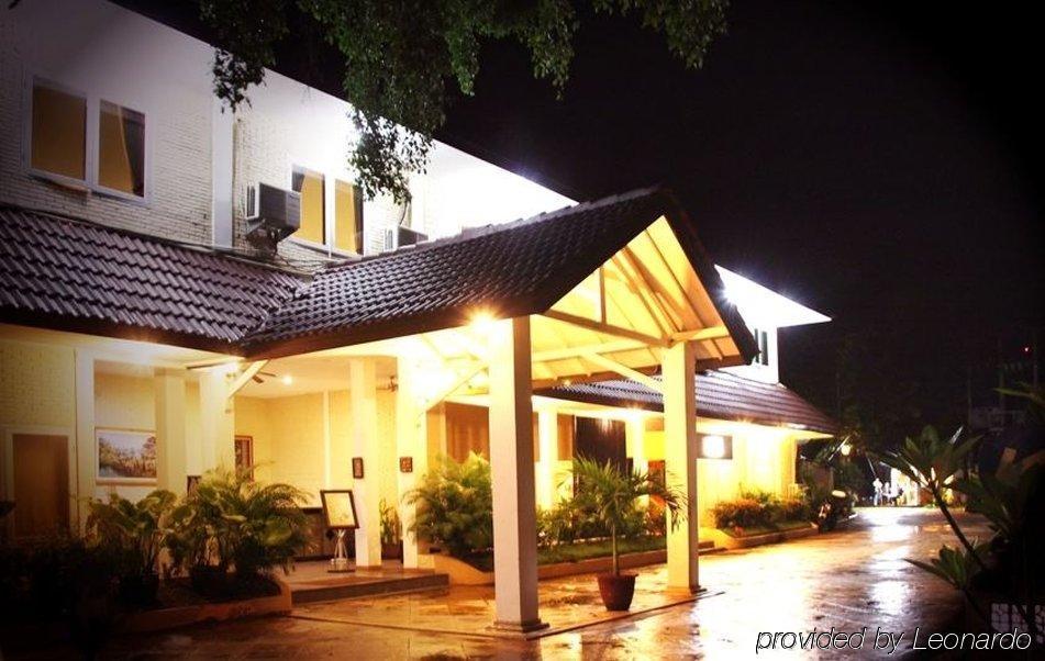 Hôtel The Jayakarta Anyer Extérieur photo